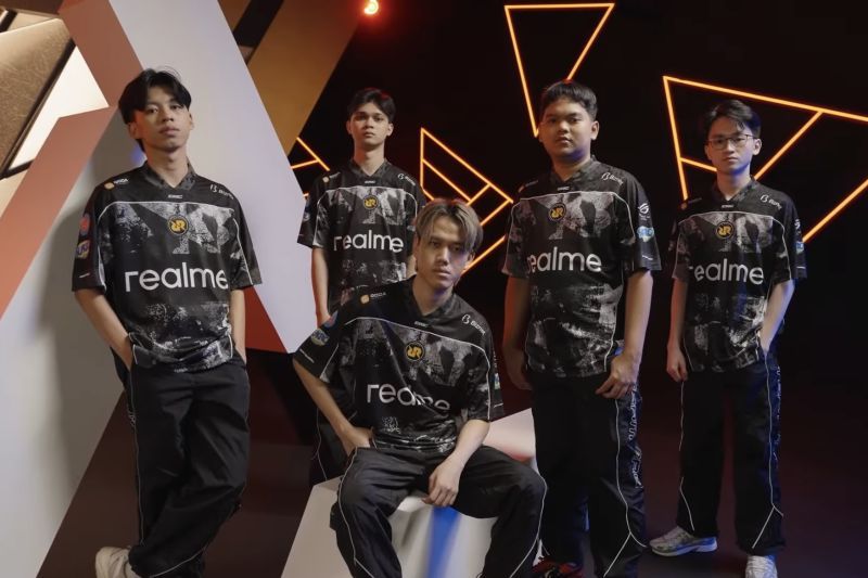 RRQ Hoshi taklukkan tim Amerika di Group Stage MSC EWC 2025