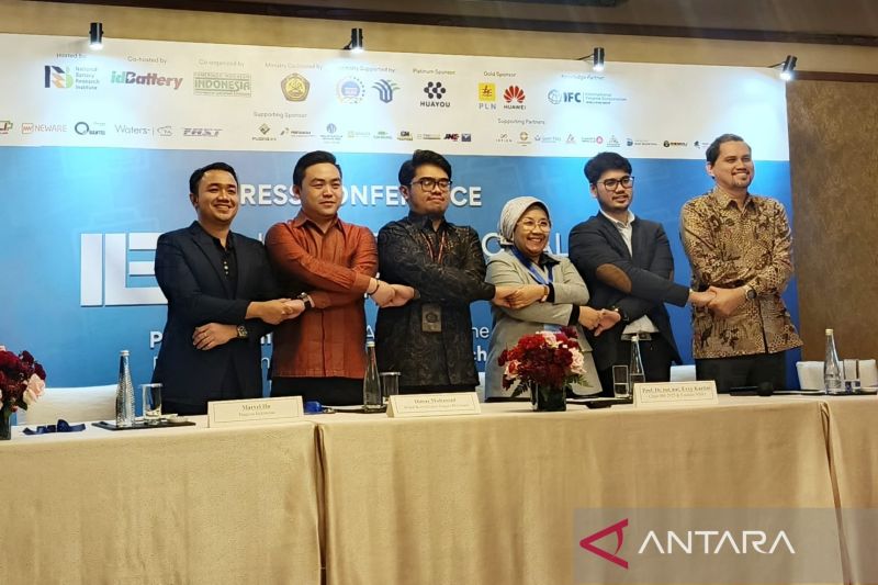 ri-siap-jadi-pemain-kunci-industri-baterai-dunia-lewat-ajang-ibs-2025