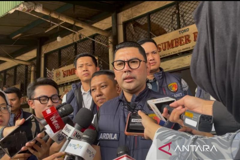 Polisi temukan satu merek beras langgar standar mutu di Pasar Cipinang