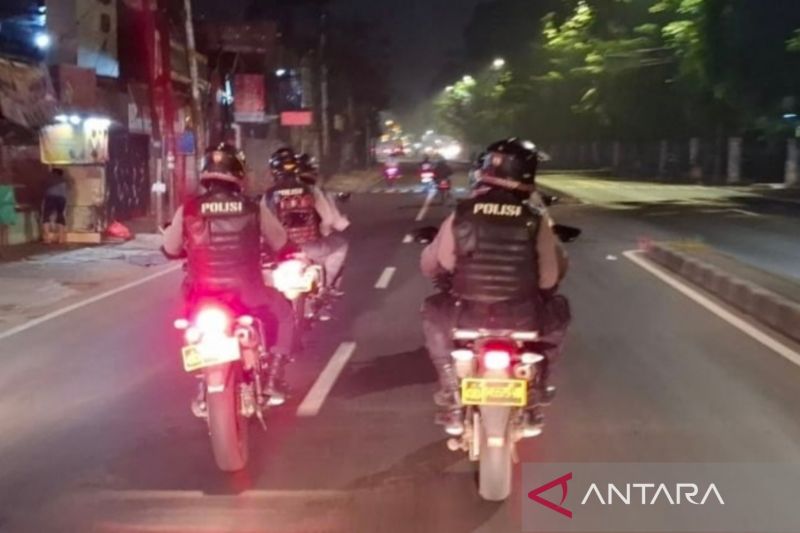 patroli-polda-metro-jaya-tangkap-pelaku-tawuran-dan-pengguna-narkoba