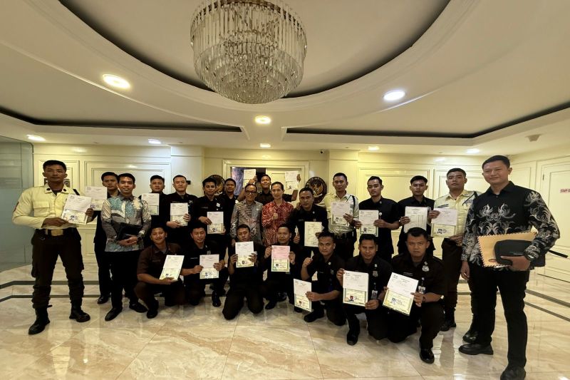 kemnaker-bakal-cabut-izin-perusahaan-menahan-ijazah-pekerja