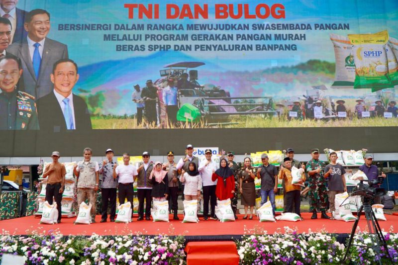bulog-libatkan-tni-agar-program-sphp-dan-bantuan-pangan-tepat-sasaran