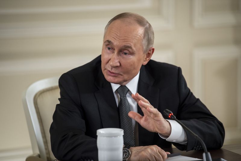 Kremlin: Terlalu dini gelar pertemuan pemimpin Rusia dan Ukraina