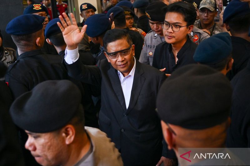 Hasto Kristiyanto divonis 3 tahun 6 bulan penjara