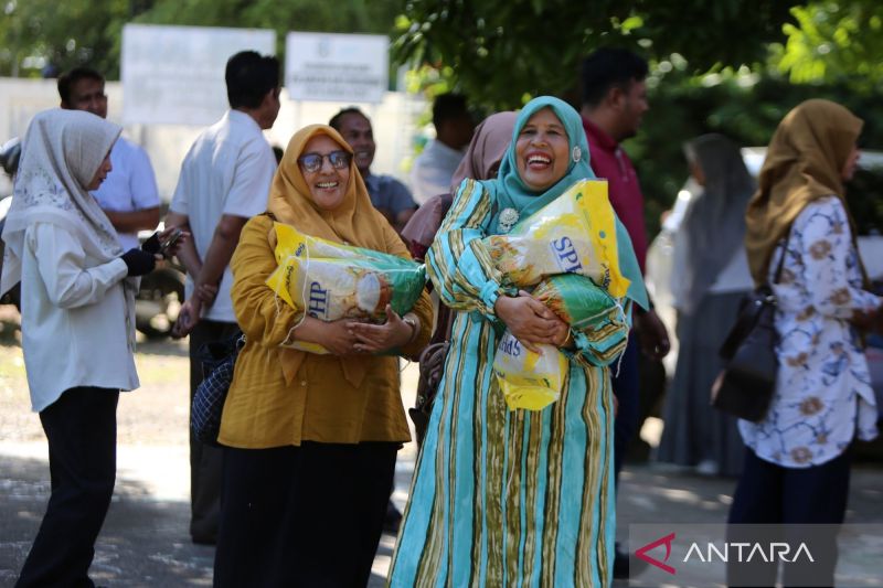 Pemerintah distribusikan beras SPHP melalui operasi pasar di Aceh