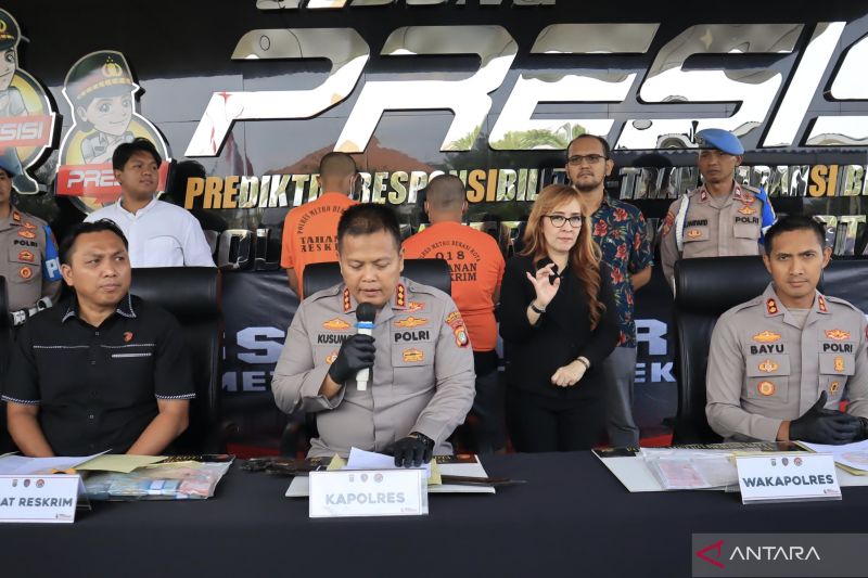 polisi-ungkap-kasus-pedagang-nanas-yang-diancam-oknum-ormas-di-bekasi