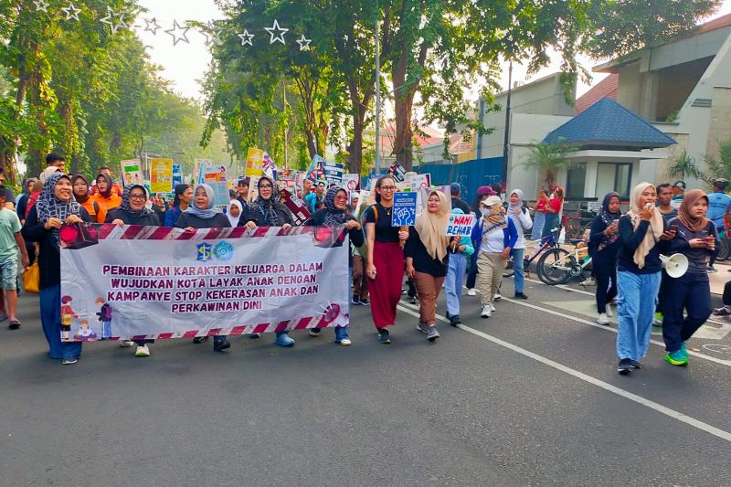 Pemkot-PKK Surabaya kampanyekan stop perkawinan anak