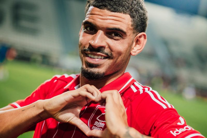 Morgan Gibbs-White bersikeras betah di Nottingham Forest