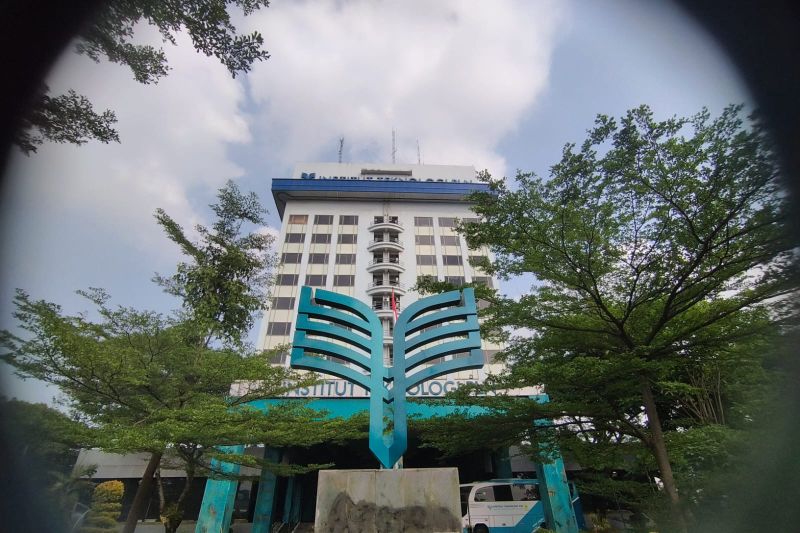 kunjungi-pabrik-midea-itpln-pastikan-lulusan-siap-kerja