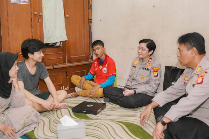 polisi-bantu-temukan-remaja-disabilitas-dari-pesanggrahan