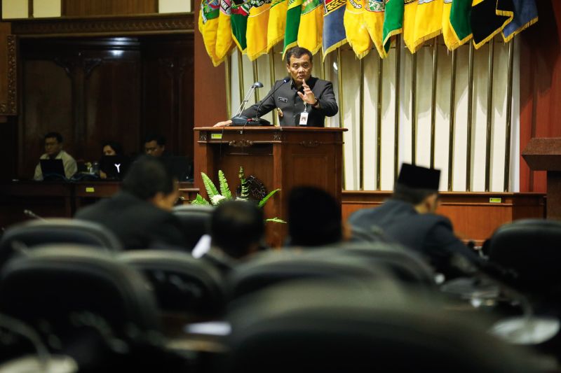 apbd-perubahan-2025-di-jateng-masih-prioritaskan-infrastruktur