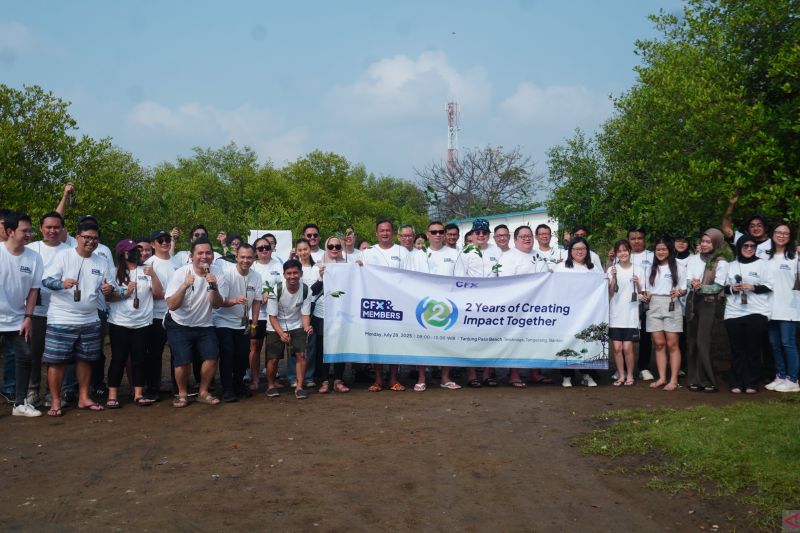 rayakan-2-tahun-cfx-tanam-300-bibit-pohon-mangrove-sebagai-bentuk-csr
