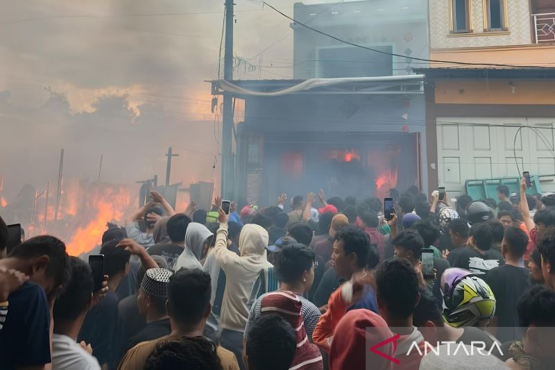 Pasar Masomba Palu terbakar