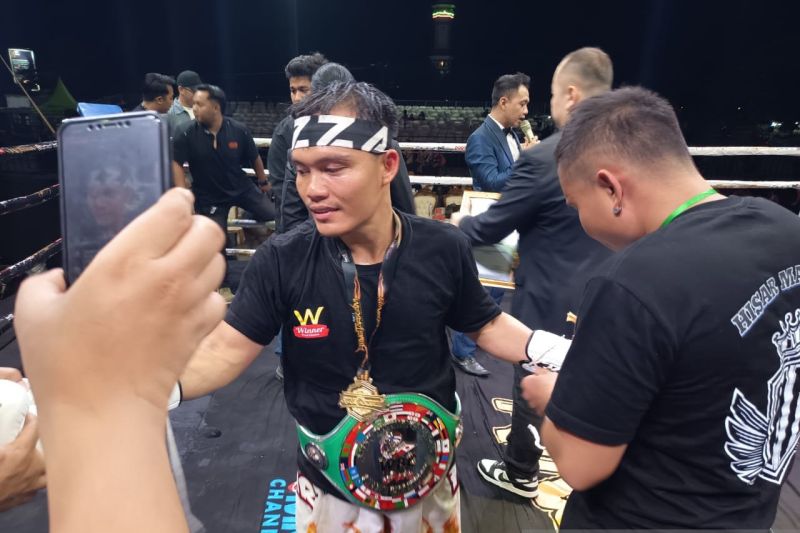 Petinju asal Kalbar Hisar Mawan raih juara WBC Asia Silver