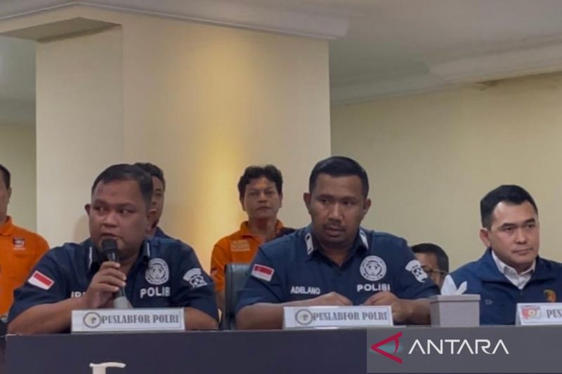 di-tkp-tak-ada-dna-dan-sidik-jari-selain-milik-arya-daru