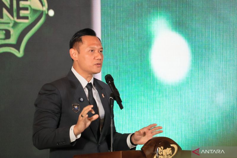 menko-ahy-sebut-konektivitas-kereta-api-laut-harus-berkembang-bersama
