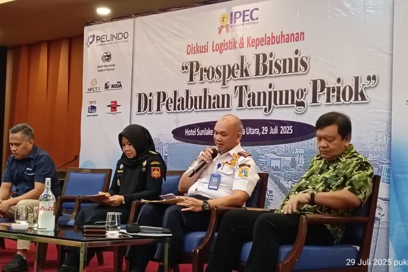 pelindo-regional-2-sebut-arus-barang-dan-petikemas-relatif-stabil