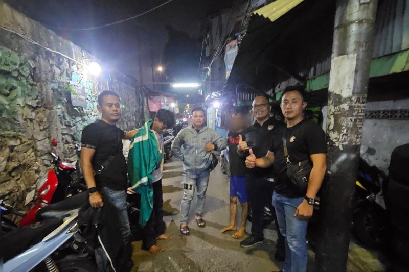 dua-pria-pencuri-tas-penumpang-kereta-di-tambora-ditangkap
