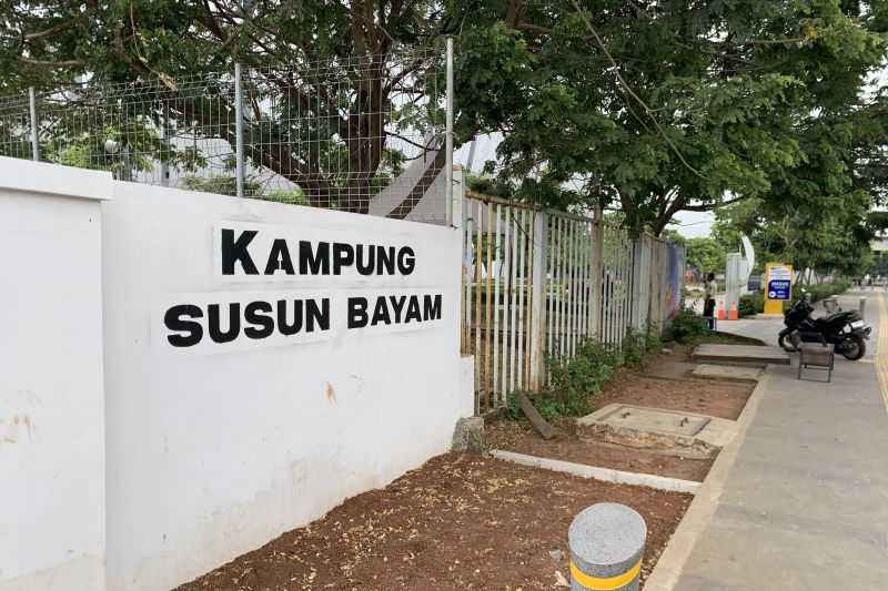 Warga Kampung Bayam tolak serah terima kunci di kantor Wali Kota