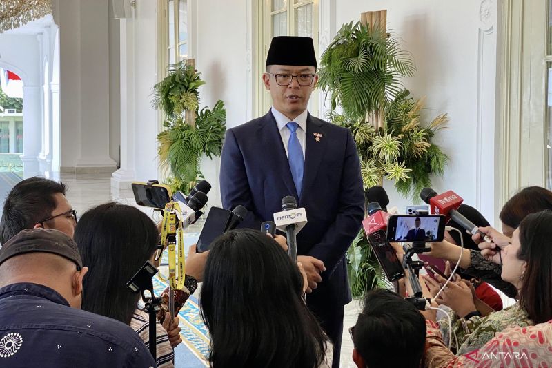 Menlu: Presiden Prabowo dan PM Anwar diskusi hambatan dagang dua negara