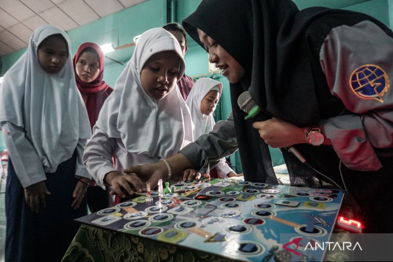 menggiring-dadu-ekonomi-kreatif-indonesia