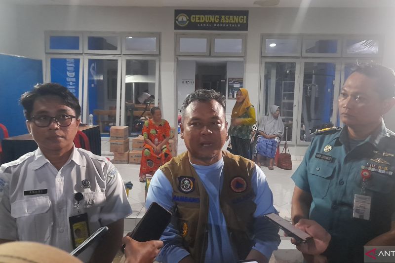 BPBD Gorontalo siapkan 400 tenda untuk antisipasi warga mengungsi 