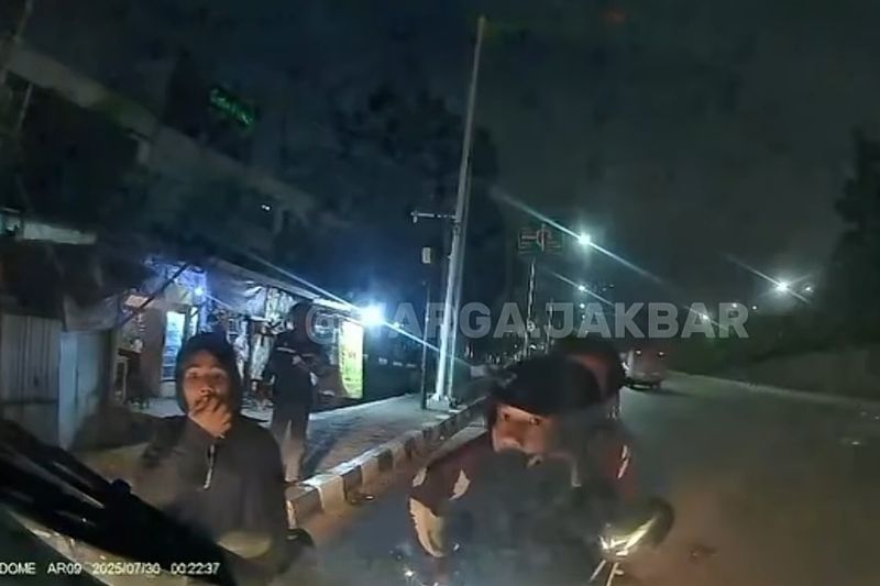 aksi-premanisme-bersenjata-tajam-kembali-terjadi-di-cengkareng-jakbar