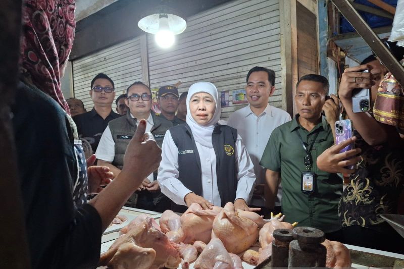 khofifah-pastikan-harga-sembako-di-jember-stabil-pascakelangkaan-bbm