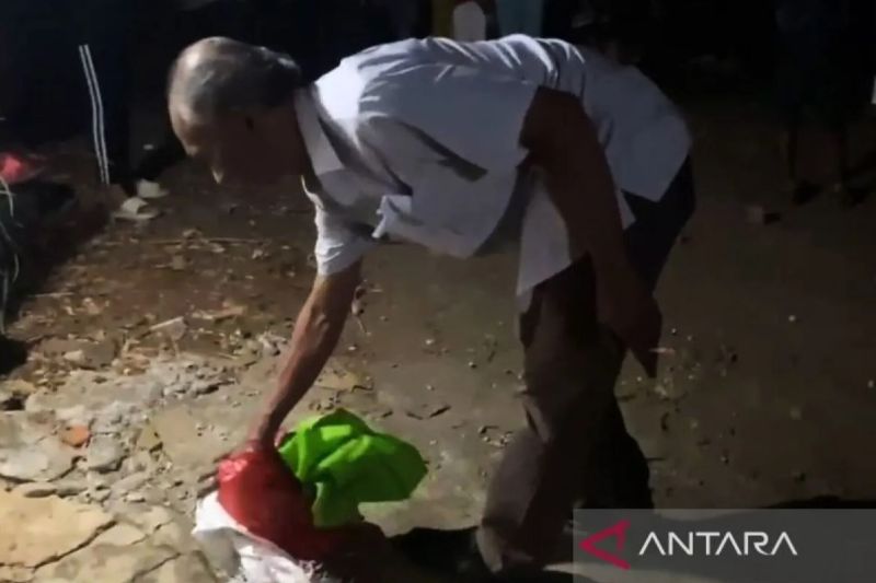 polisi-telusuri-cctv-buru-pembuang-jasad-bayi-dalam-karung-di-cipayung