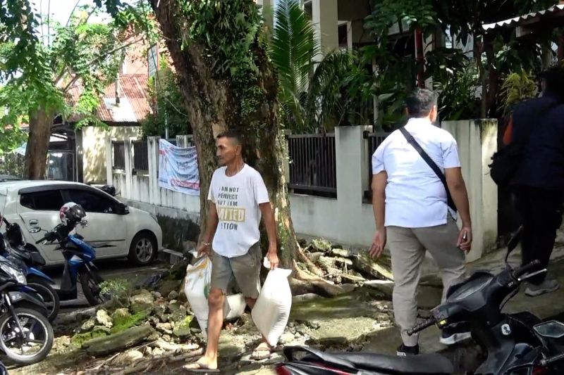 Bulog Sumbar mulai salurkan beras bagi 339 ribu PBP