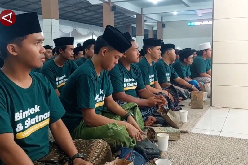 Korlantas edukasi 700 sopir kyai ponpes tentang keselamatan berkendara