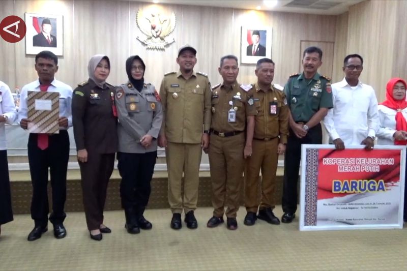 pemkot-kendari-luncurkan-65-koperasi-merah-putih-serta-7-gerai-usaha