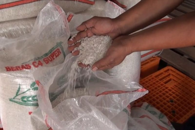kementan-serahkan-212-jenama-beras-bermasalah-ke-polisi-dan-kejagung