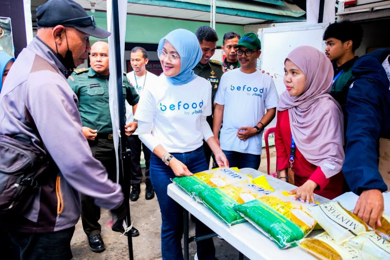 bulog-pastikan-program-bantuan-pangan-dan-sphp-di-makassar-optimal