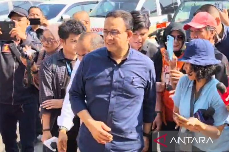 Anies Baswedan jenguk Tom Lembong di Rutan Cipinang usai diberi abolisi