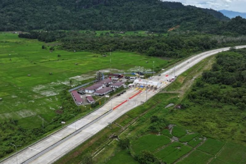 menteri-pu-tol-padang-sicincin-di-sumbar-dukung-percepatan-logistik