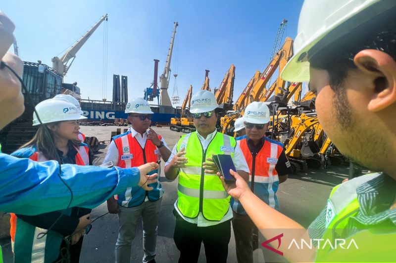 ptp-nonpetikemas-dukung-pertanian-timur-ri-lewat-distribusi-alat-berat