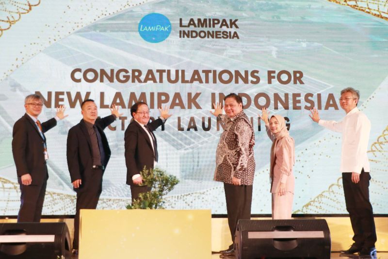 menko-airlangga-resmikan-pabrik-kemasan-aseptik-pertama-di-serang
