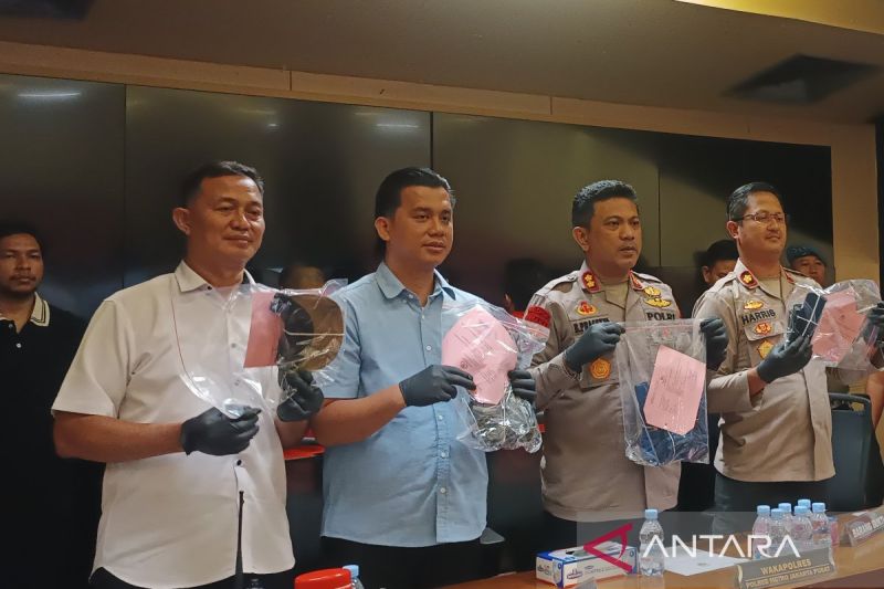 pssi-sebut-spanduk-yang-dibentangkan-di-dalam-stadion-harus-berizin