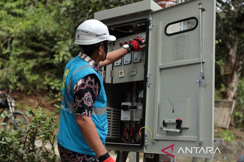 pln-operasikan-listrik-pertama-di-kawasan-konservasi-bandealit