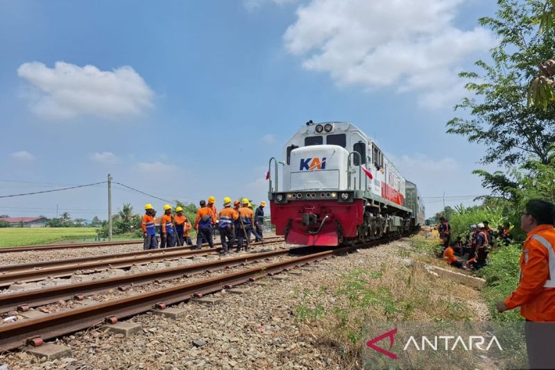 KAI merampungkan evakuasi KA Argo Bromo Anggrek anjlok di Subang