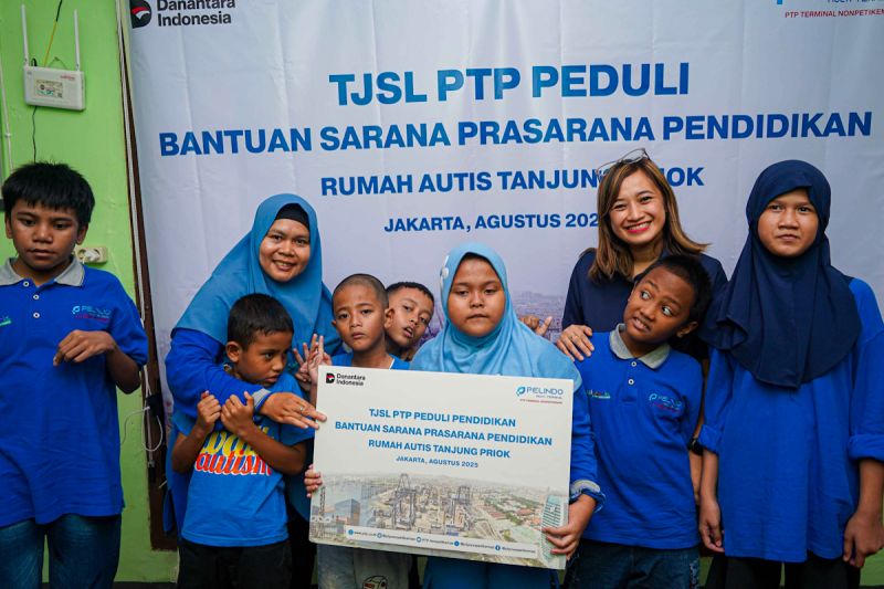 ptp-nonpetikemas-bantu-sarana-belajar-untuk-anak-berkebutuhan-khusus