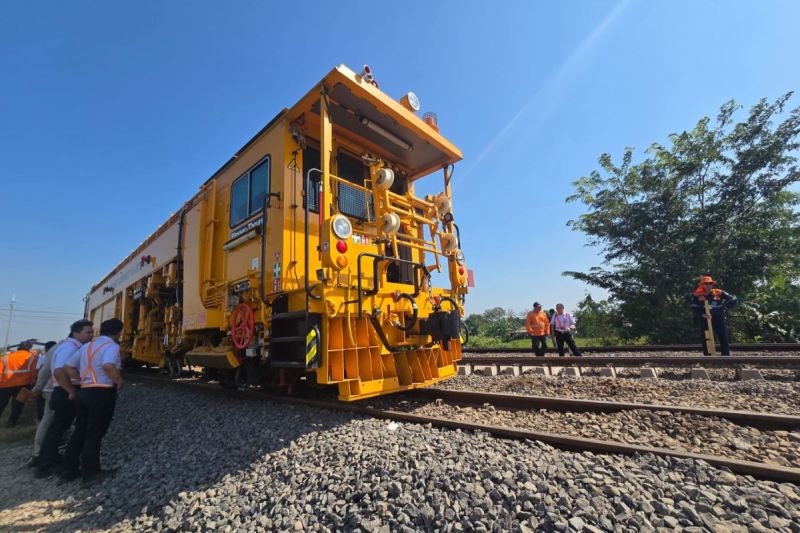 Tim KAI Bekerja Tanpa Henti, Jalur Hulu dan Hilir di Stasiun Pegadenbaru Sudah Bisa Dilalui