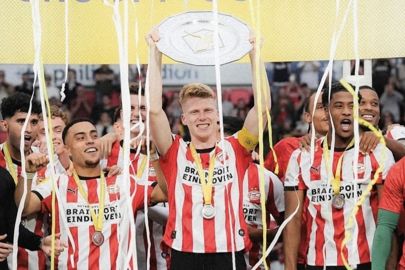 Klub Dean James gagal juara Johan Cruyff Shield usai ditaklukkan PSV
