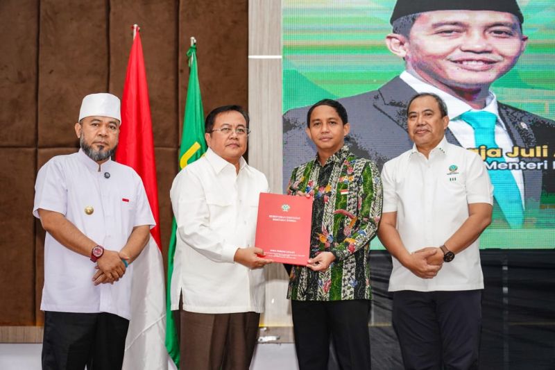 menhut-buka-partisipasi-masyarakat-dalam-mengelola-kawasan-hutan