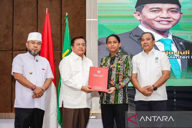 menhut-buka-partisipasi-masyarakat-dalam-mengelola-kawasan-hutan