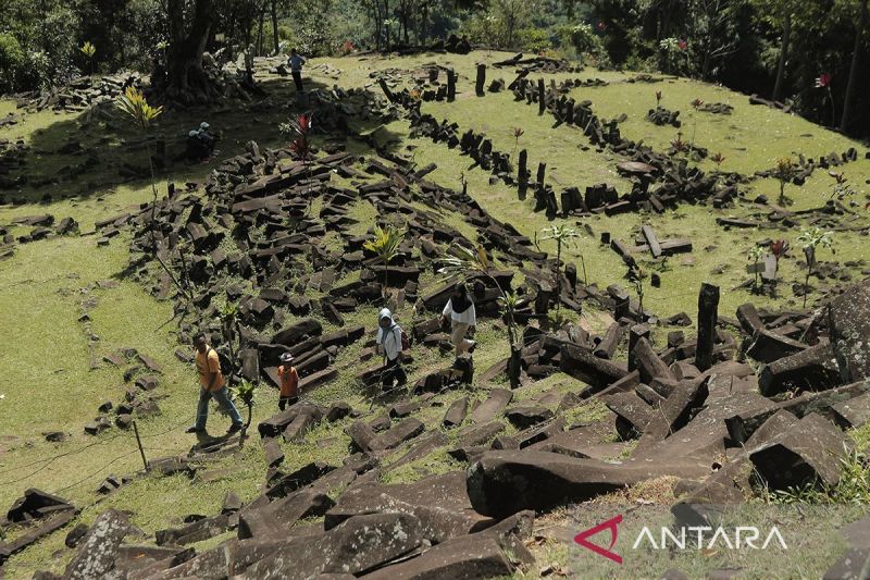 Kemarin, penelitian Gunung Padang dan pendaftaran upacara HUT ke-80 RI