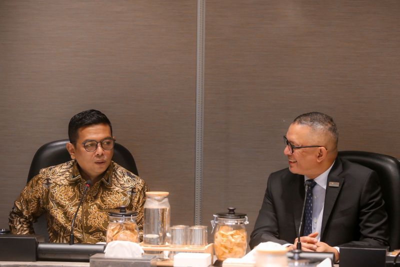 pemprov-banten-angkasa-pura-bahas-peningkatan-layanan-bandara-soetta
