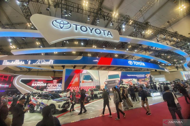 toyota-pamerkan-mobil-mobil-laris-selama-giias-2025