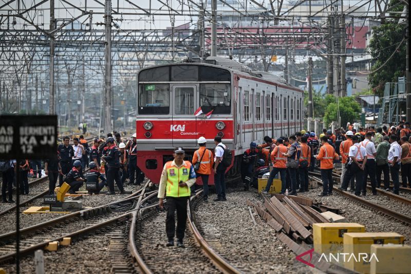Meski evakuasi KRL anjlok selesai, lintas Bogor-Kota masih direkayasa